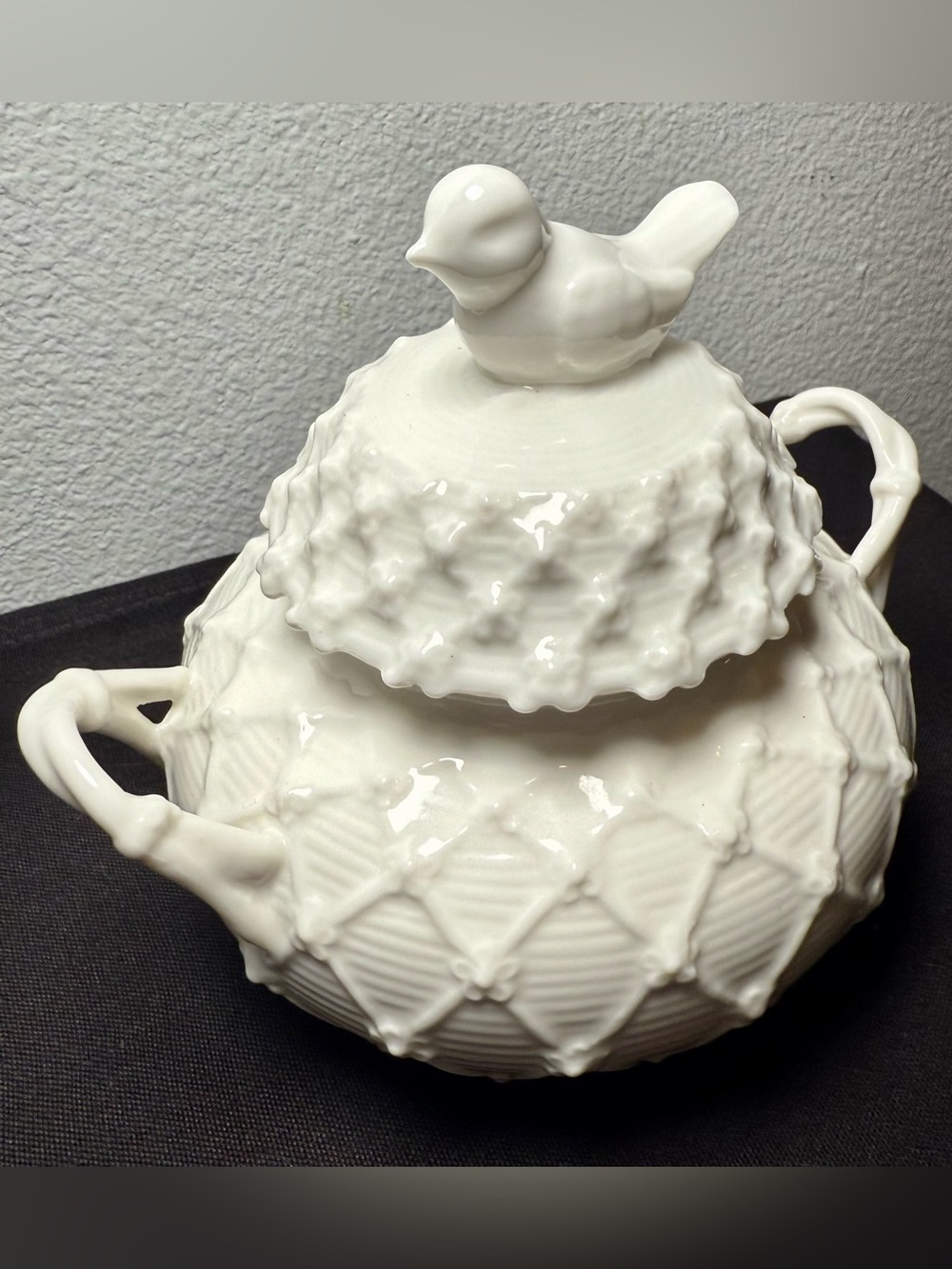 Grace’s Teaware white ceramic “Victorian Bird” sugar bowl.